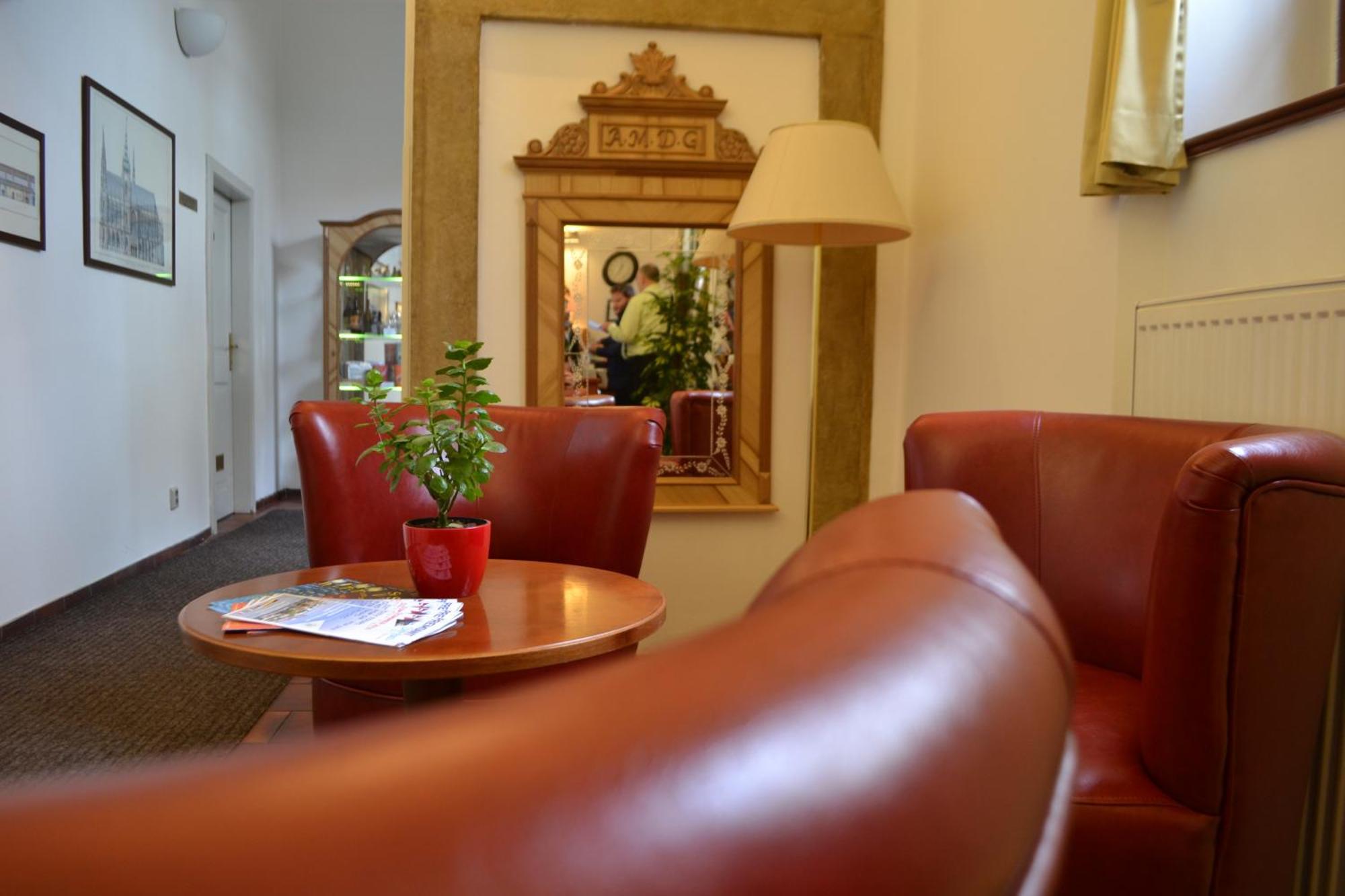 Adalbert Ecohotel Прага Екстериор снимка